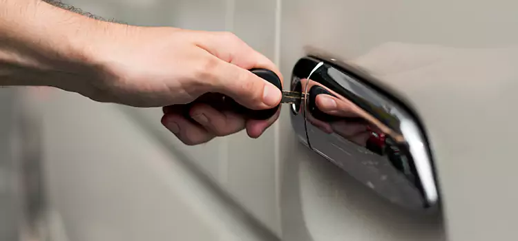 Why Choose Our Auto Locksmith Team in Lindenhurst, NY?